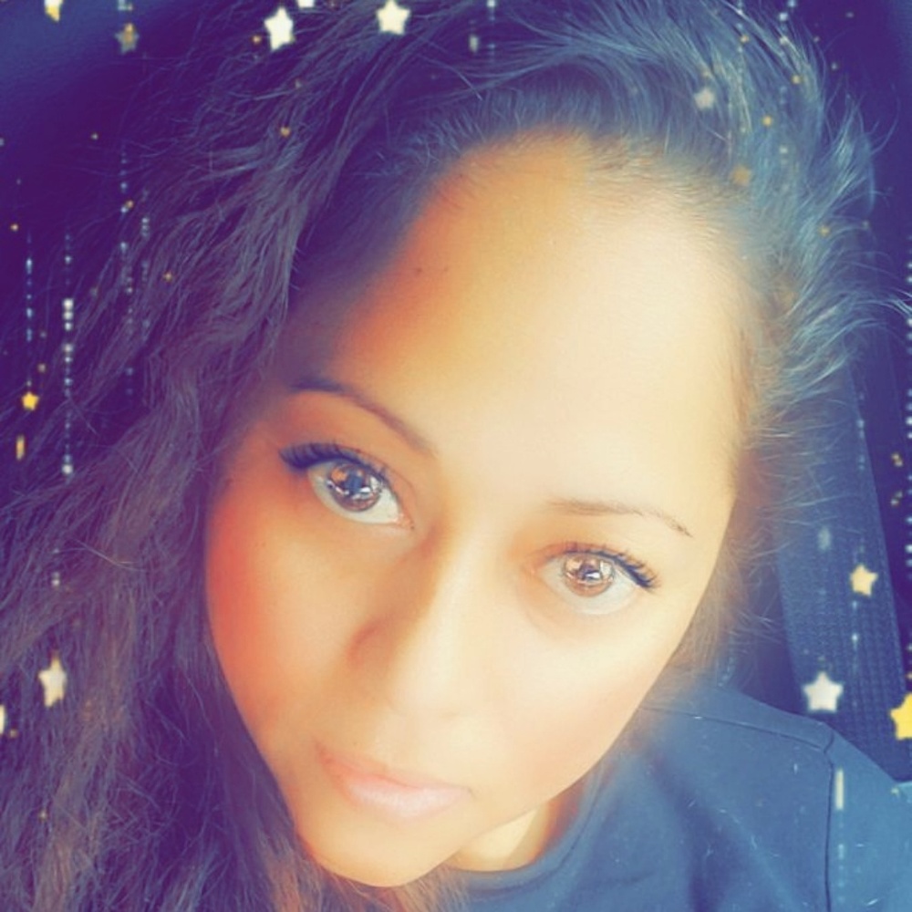Meet your Posher, Adriana
